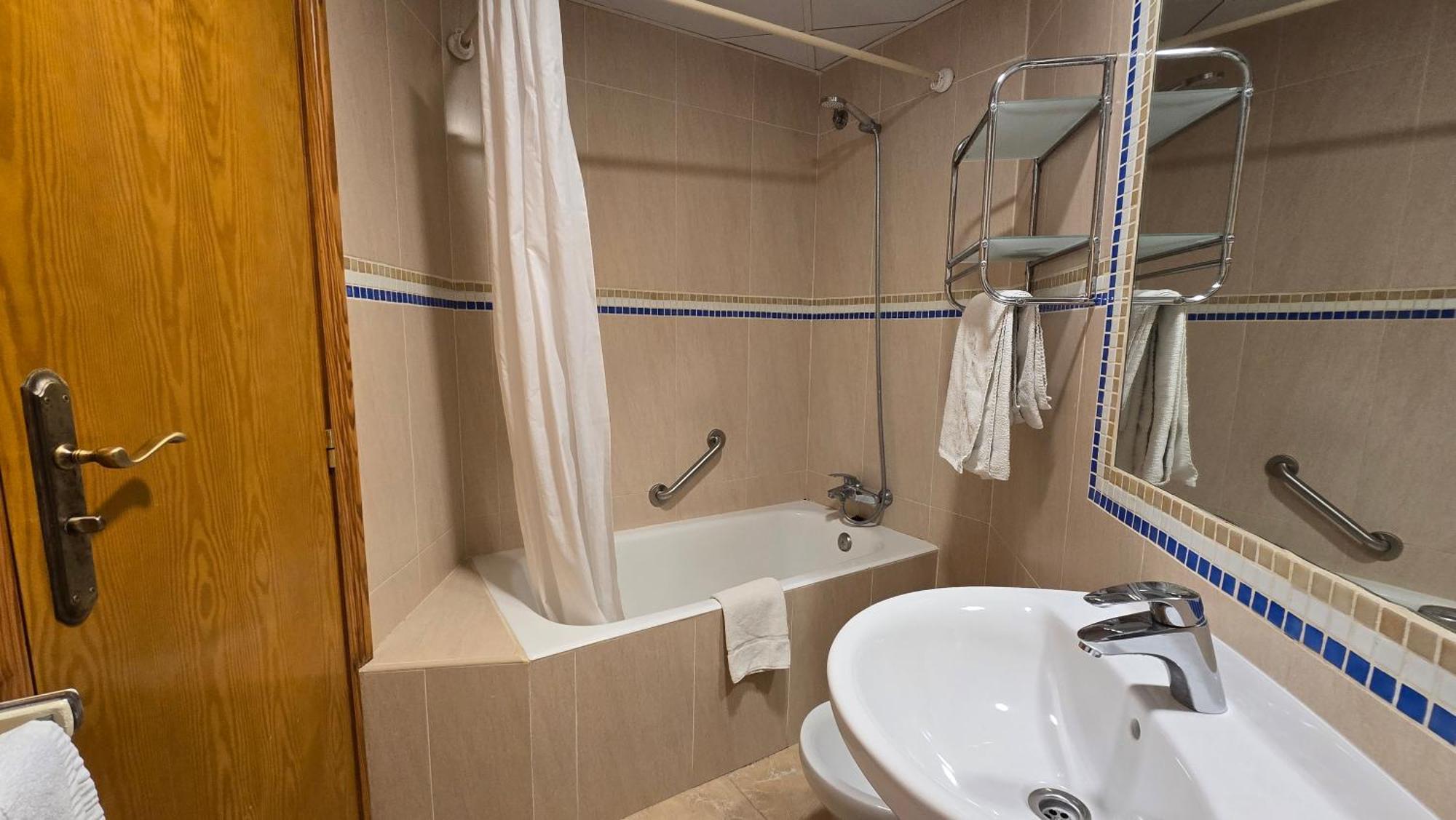 Marina Palmanova Apartamentos ภายนอก รูปภาพ