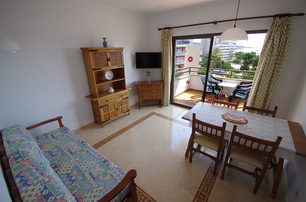 Marina Palmanova Apartamentos ภายนอก รูปภาพ