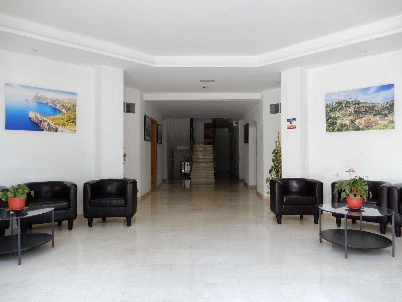 Marina Palmanova Apartamentos ภายนอก รูปภาพ
